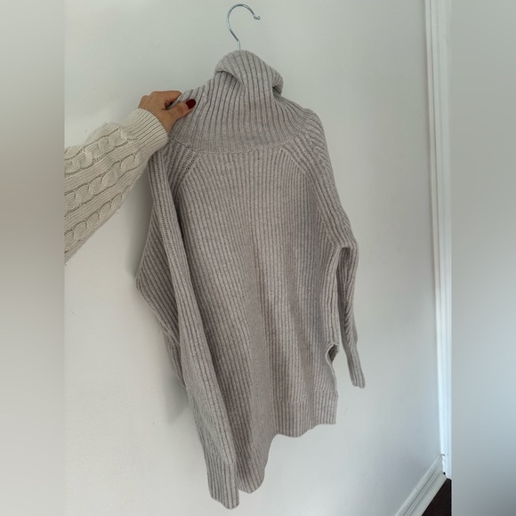 Wilfred 100% wool turtleneck sweater - Picture 2 of 5